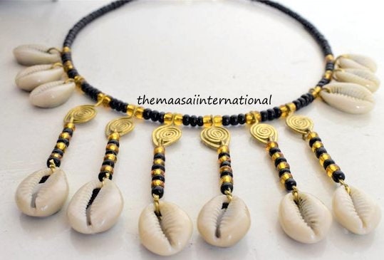 Cowrie Chocker/Cowrie Shell Beaded Necklace/Sea Shell Necklace 16" round.