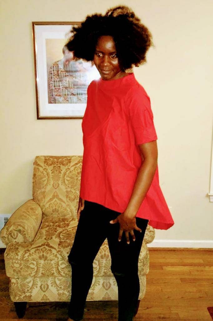 Adorable Italian Tunic Top Blouse plitted on back/100% cotton.