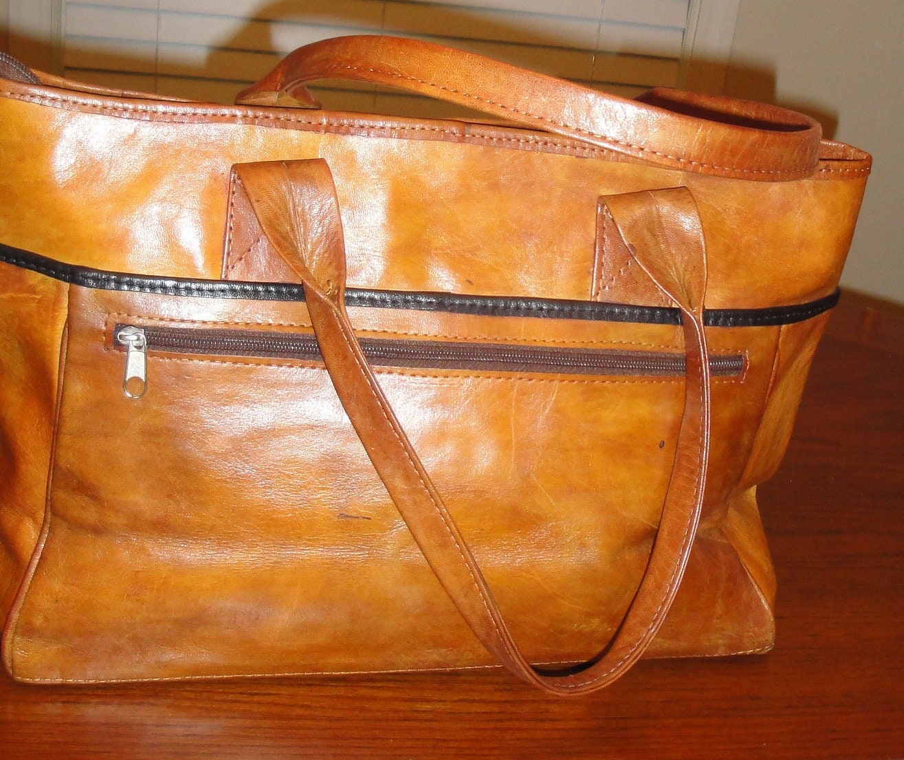 Leather Purse with Ebony Emblem