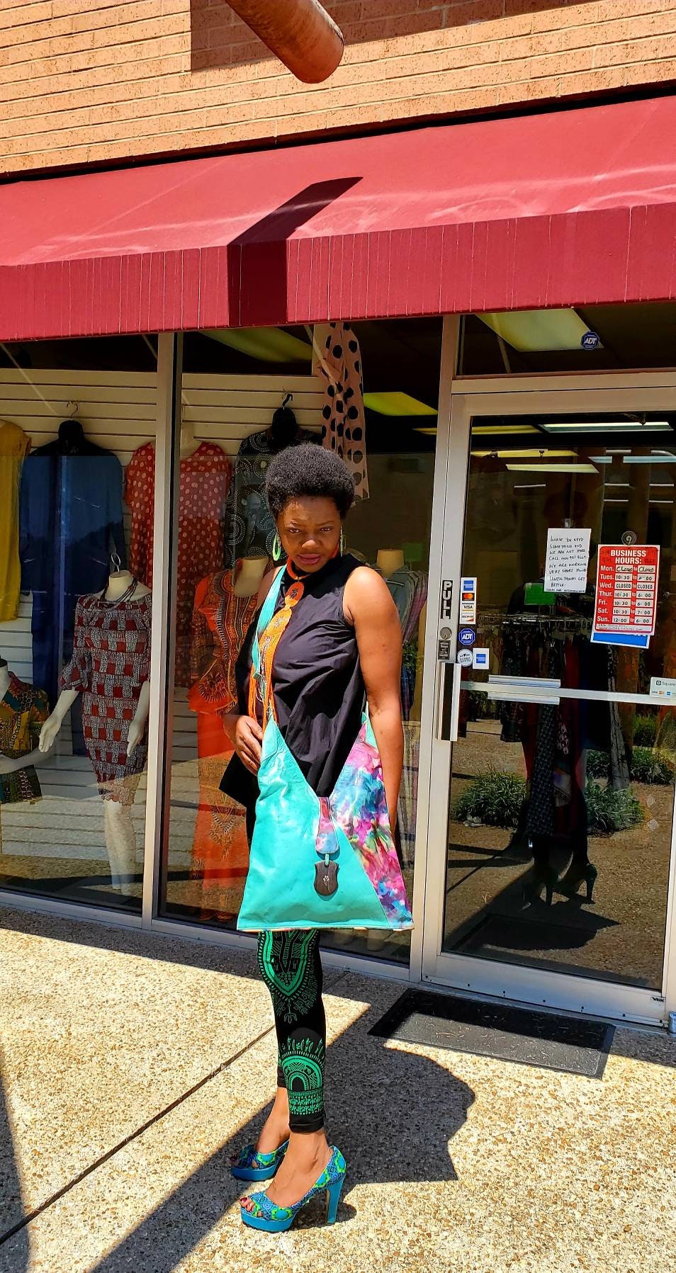 Crossbody V Leather bag Ajustable Strap 19"×15.5"