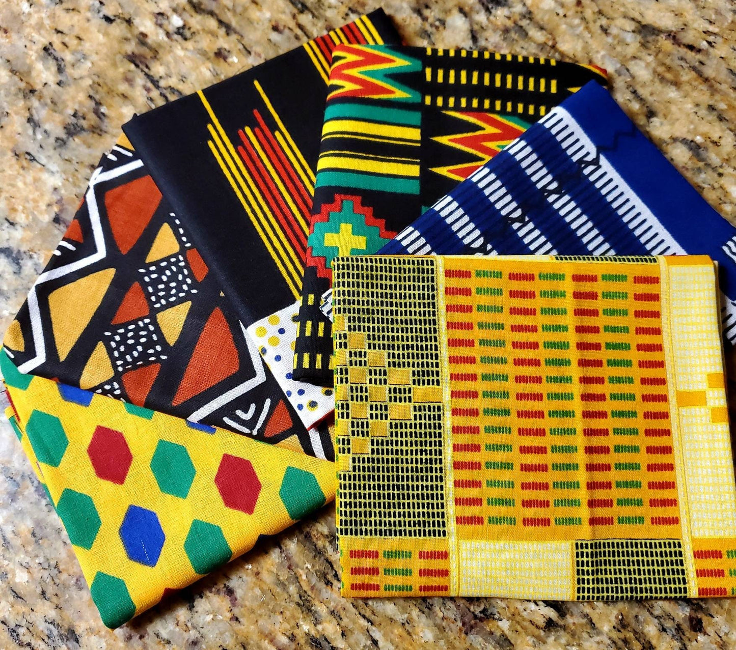 Fat Quarter African Print Ankara/Reds/Black & White/mixed in bundles of 4 or 6.