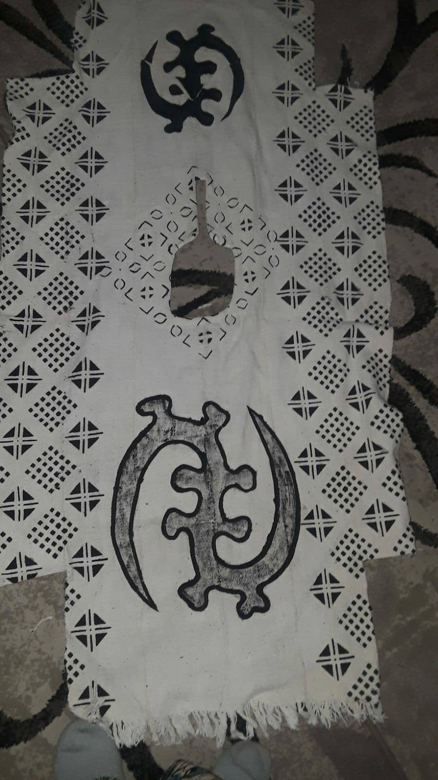 Mudcloth Bambara Bogolan Short Poncho/white Woven original Mudcloth open both sides.