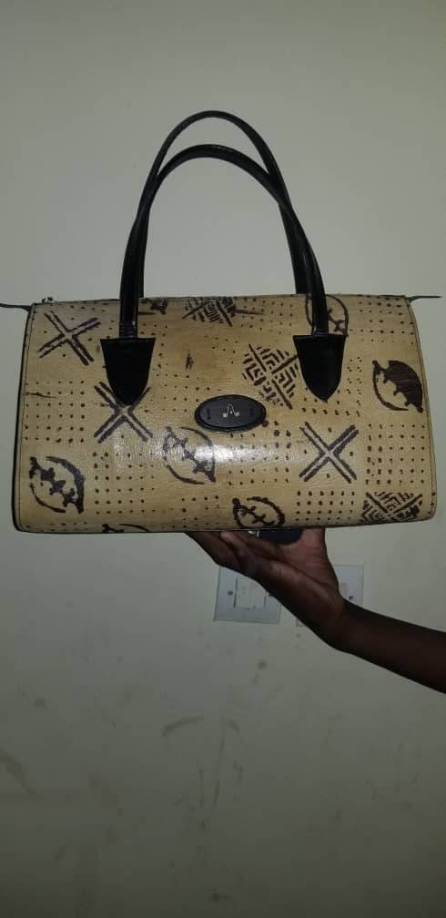 Handmade Leather Bag, women's handbag made in Mali.