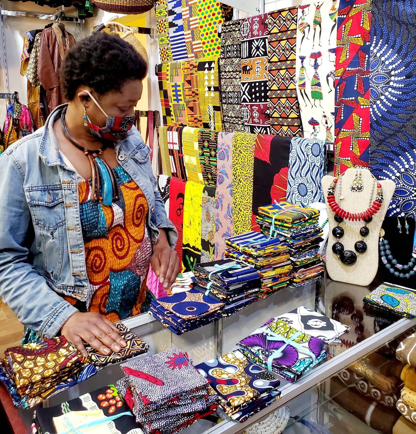 Quilting Fat Quarter Random Ankara African Print Fabric, 100% Cotton. Approx 18"×20".