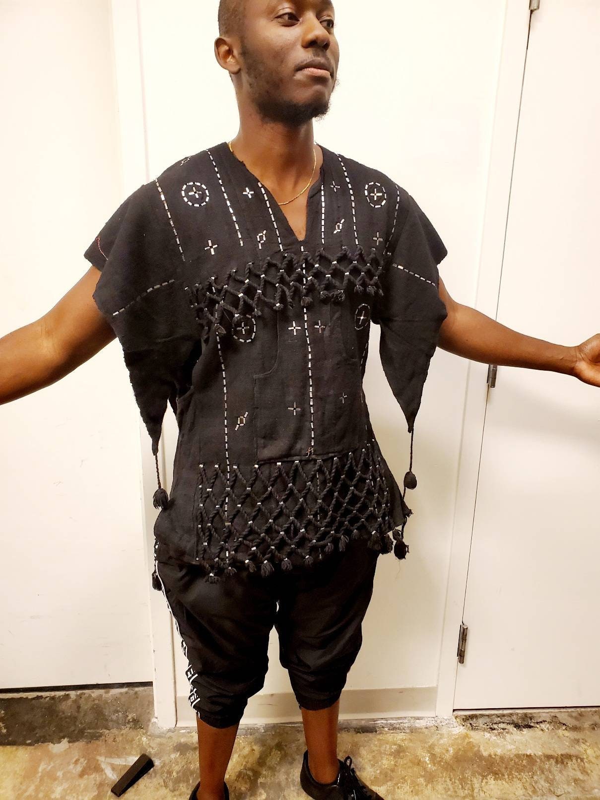 Vintage Dogon African Mud Cloth Hunter's Shirt/ Mali Dogon Shirt/Brown with Metal Embroidery Men/size S-M