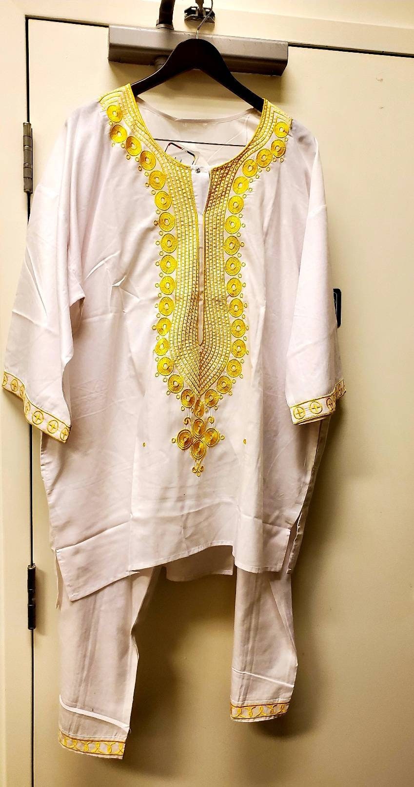 Mens African Plus size 3pc Dashiki with Kuffi, 100% cotton. One size Fits XL/2XL