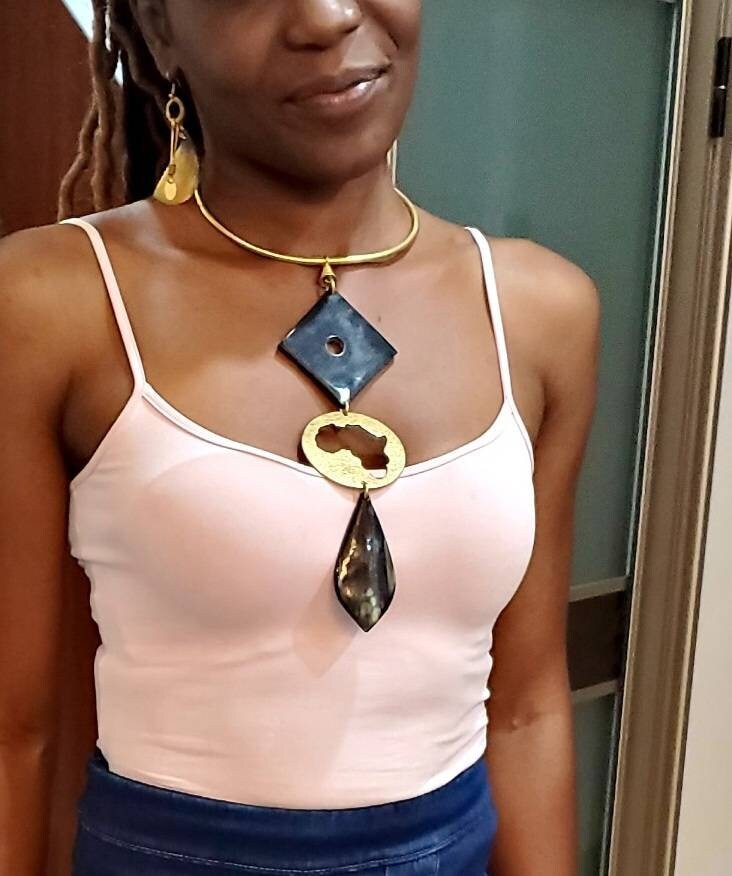 Dangling Chunky Horn Necklace Handcrafted.