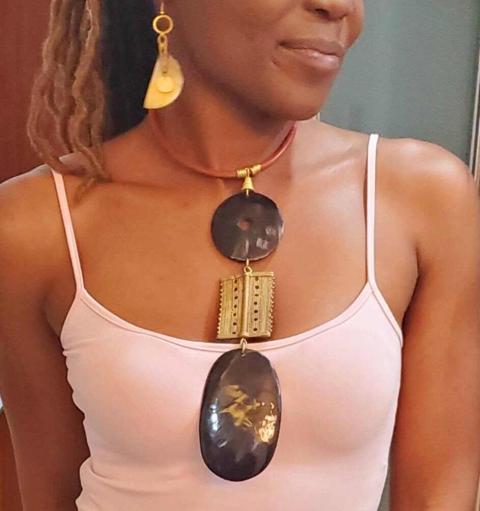 Dangling Chunky Horn Necklace Handcrafted.
