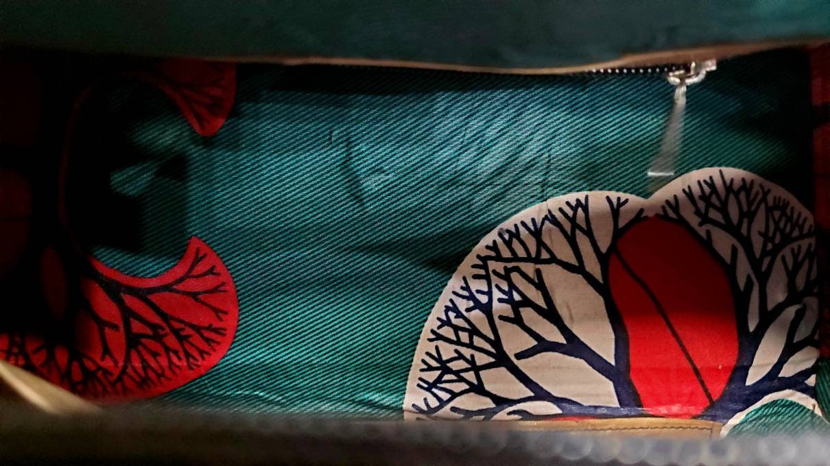 Handmade Leather Bag, women's handbag made in Mali.