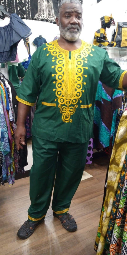 Gold Embroidery African Men Clothing with Kuffi Hat/Big & Tall Men, Fits 2/3XL, Chest 54".