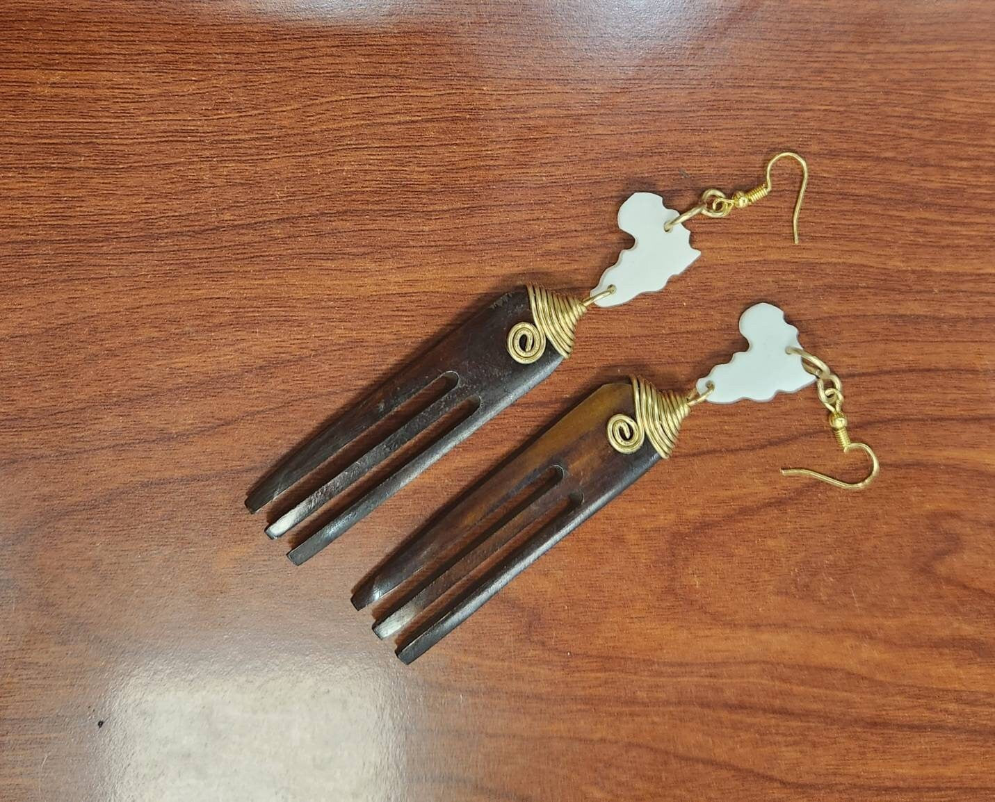 Picking Comb Natural Bone Earrings,/Tribal Earrings/Christmas Gift / Maasai Earrings.