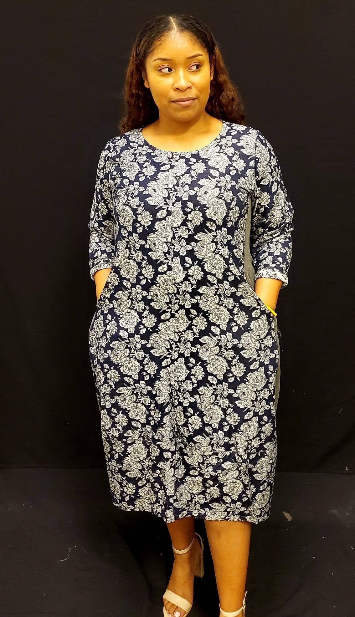 Italian Ladies Plus Size Lagenlook Mid Length Cotton Dress.