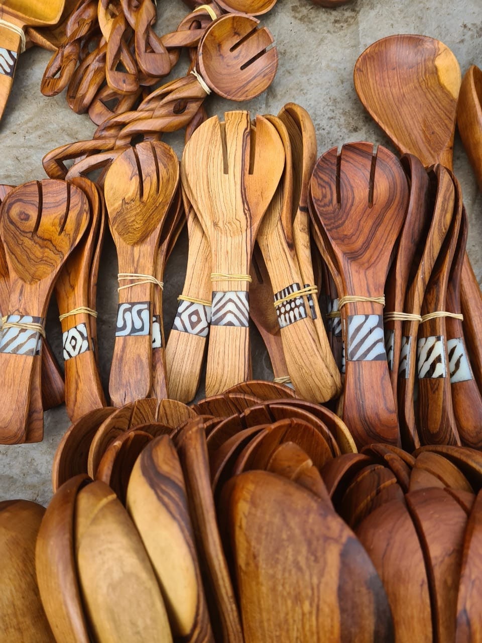 Olive Wood Serving Set, with Batik inlay. Big & Medium, see measurements below.