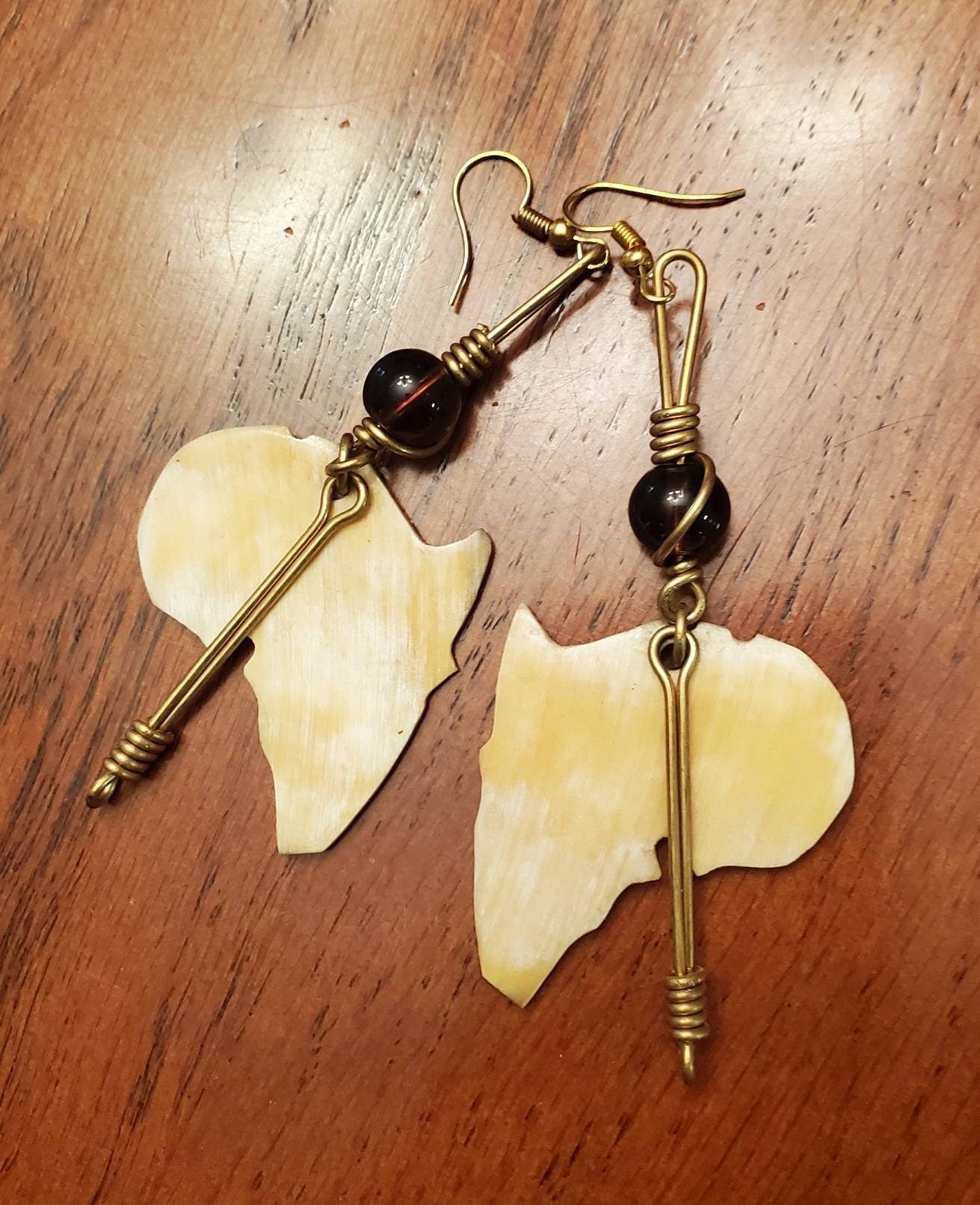 Africa Continent Horn Earrings/African map bone and horn earrings handmade jewelry.
