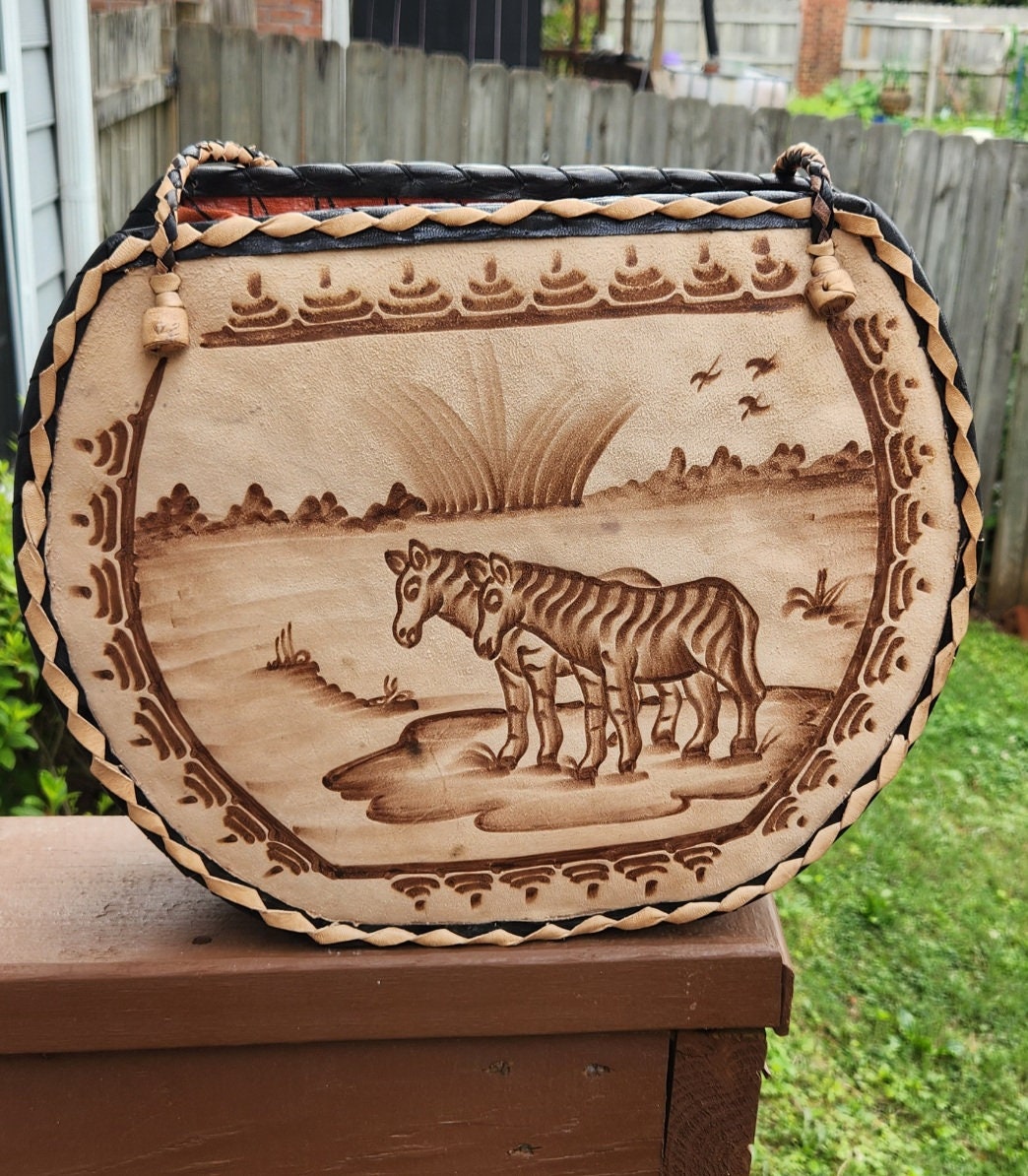 Burkina Rafia Purse/African Rafia Bag/ Burkina Flat Bottom Bag. Front Leather Art and Zipper Closure.