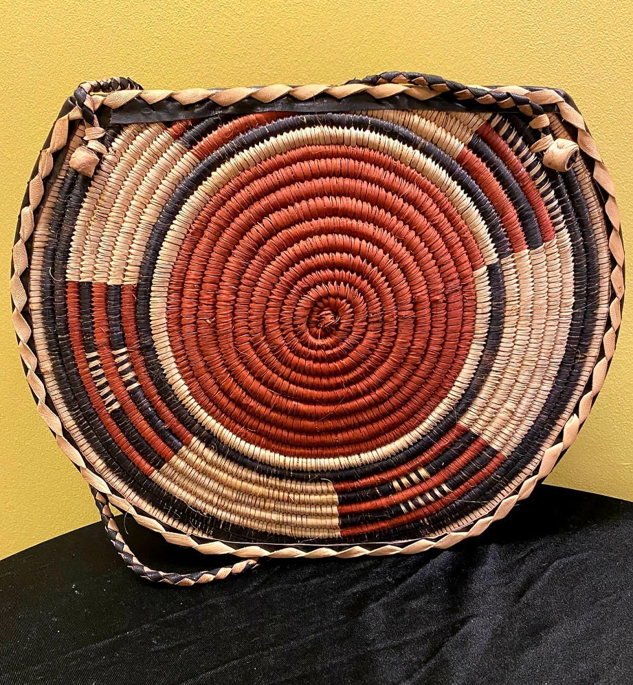 Burkina Rafia Purse/African Rafia Bag/ Burkina Flat Bottom Bag. Front Leather Art and Zipper Closure.