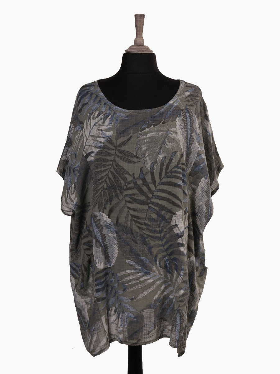Plus Size Italian Leaf Printed Front Pockets Detail Batwing Top