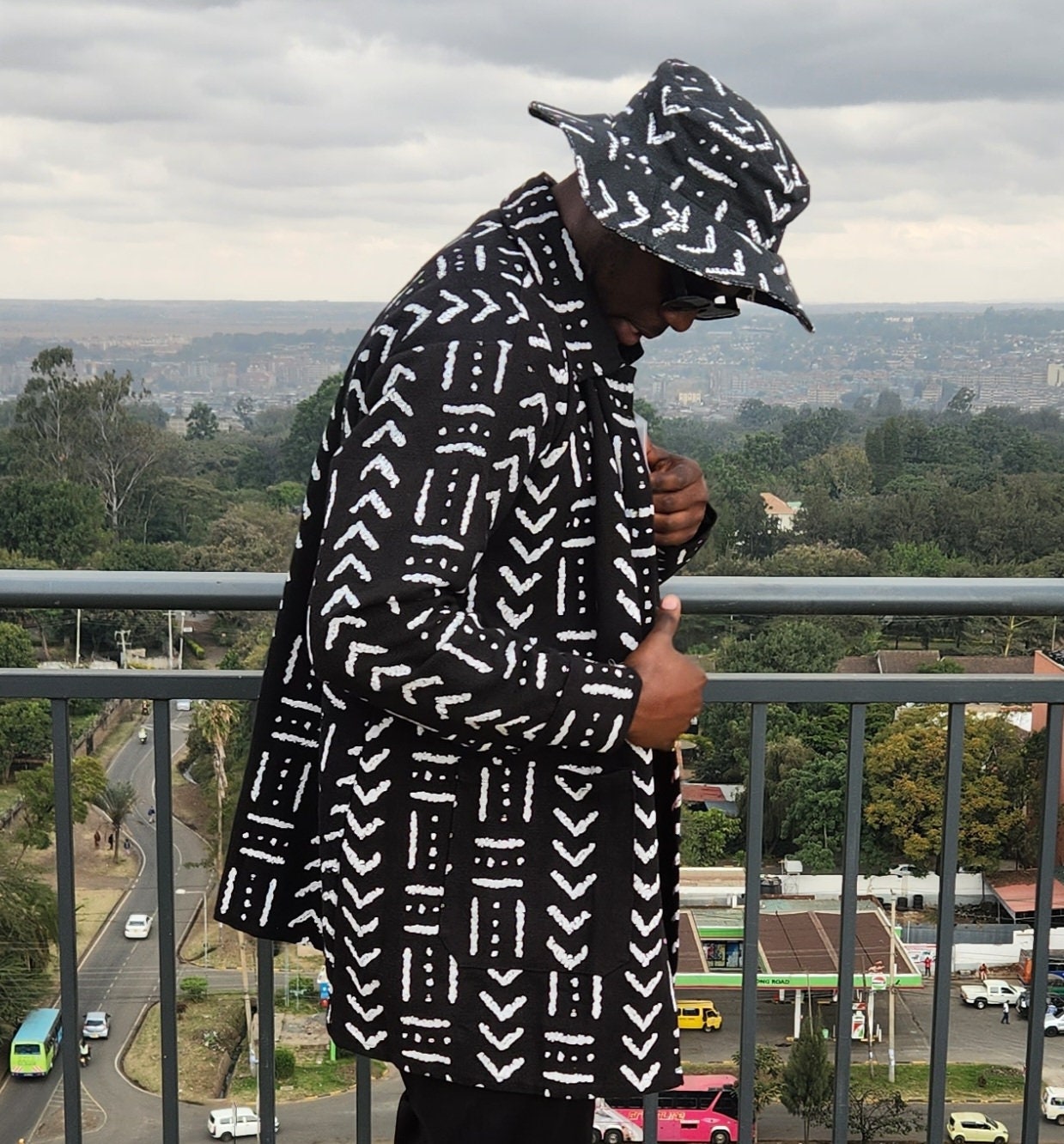 Plus size Mud Cloth Shirt/Black and White Mudcloth Shirt/Oversize Jacket. One size fits upto L-XL.