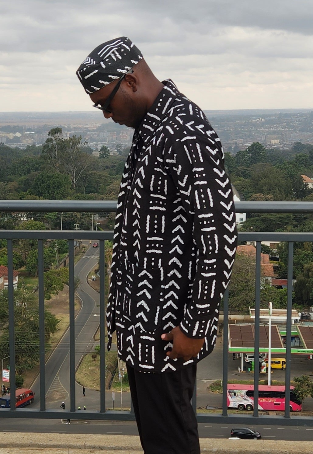 Plus size Mud Cloth Shirt/Black and White Mudcloth Shirt/Oversize Jacket. One size fits upto L-XL.