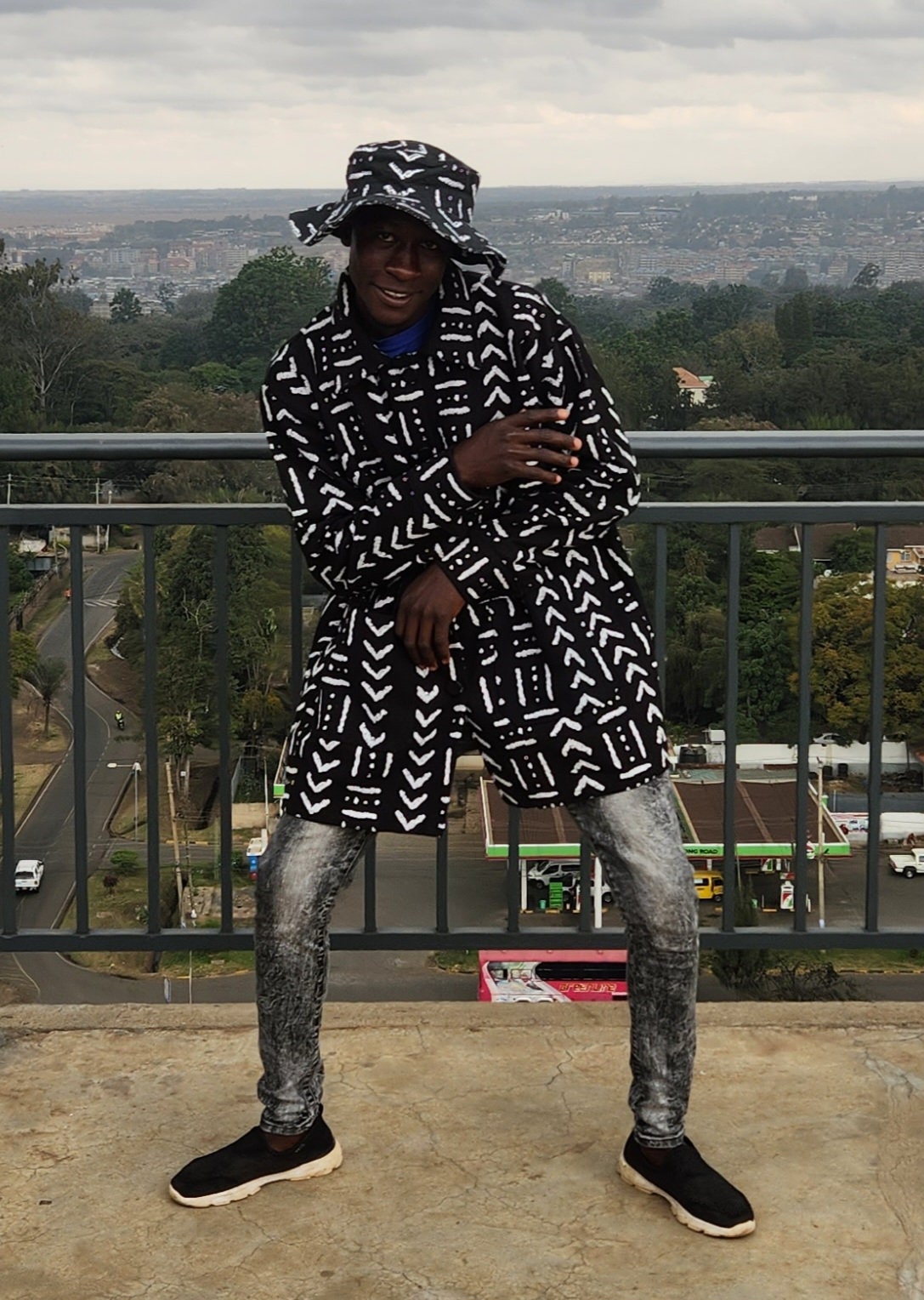 Plus size Mud Cloth Shirt/Black and White Mudcloth Shirt/Oversize Jacket. One size fits upto L-XL.