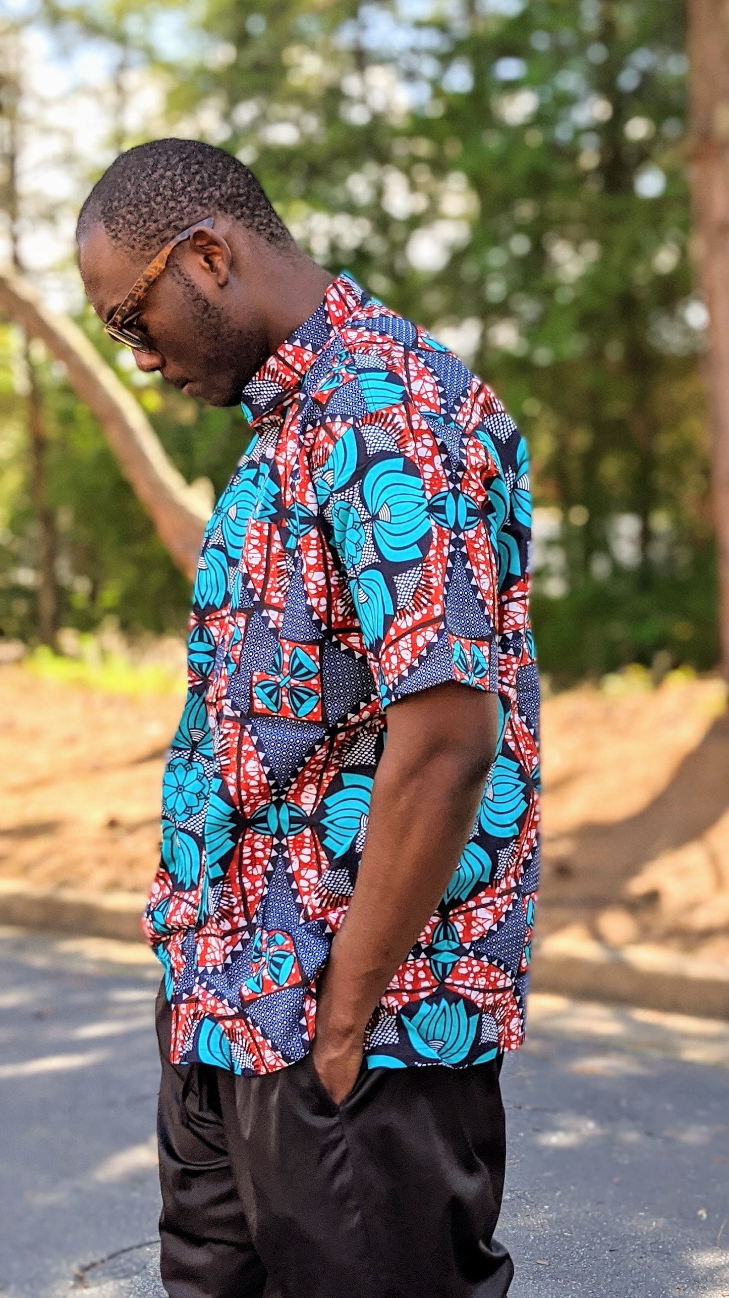 Green Blue Floral African Print Shirt, Button Down/Big & Tall Men size L/XL Chest 52"x33".