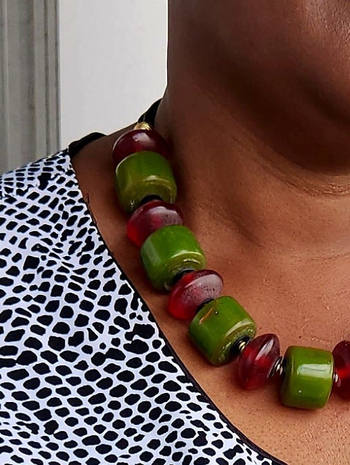 Chunky Men/Women Beaded Bone Chocker Necklace.