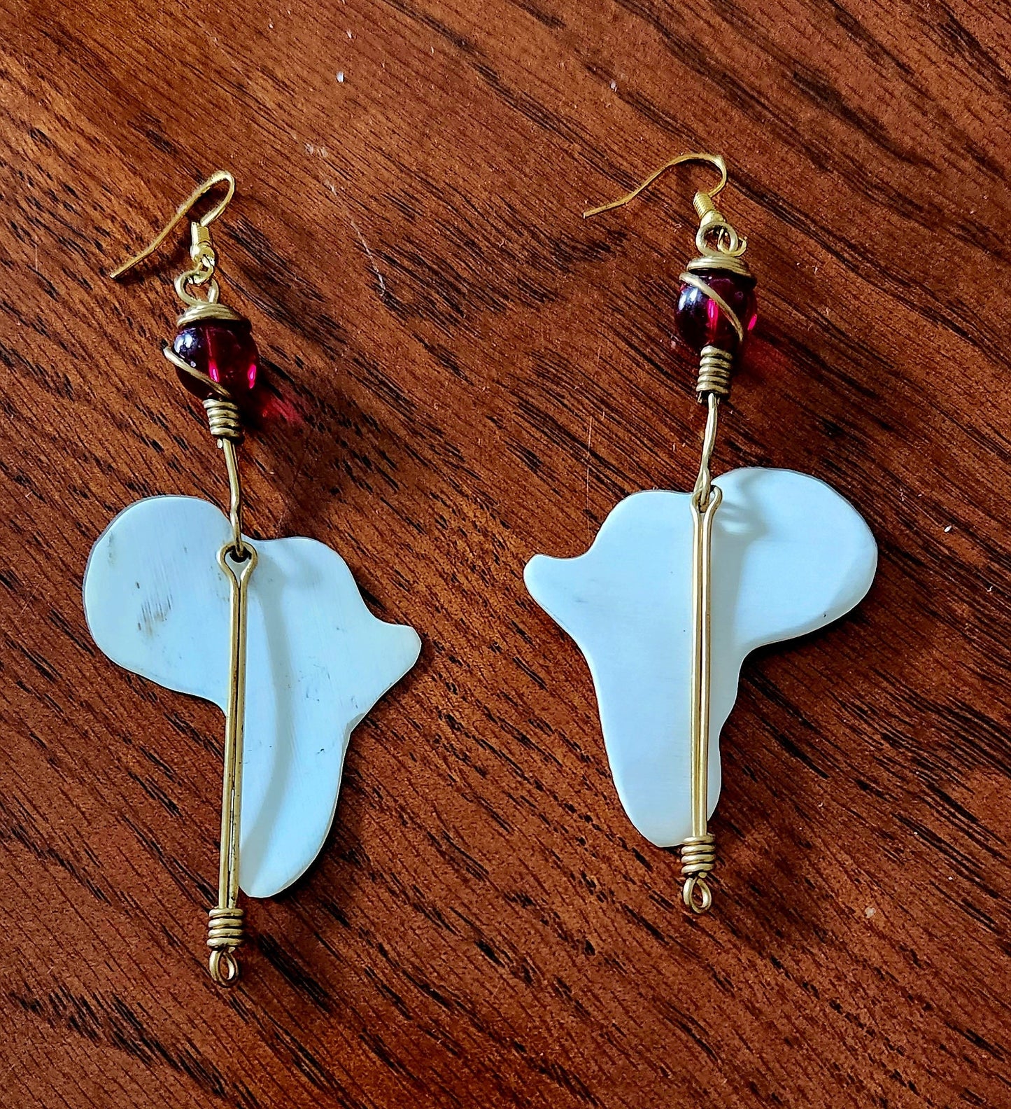 Africa Continent Horn Earrings/African map bone and horn earrings handmade jewelry.