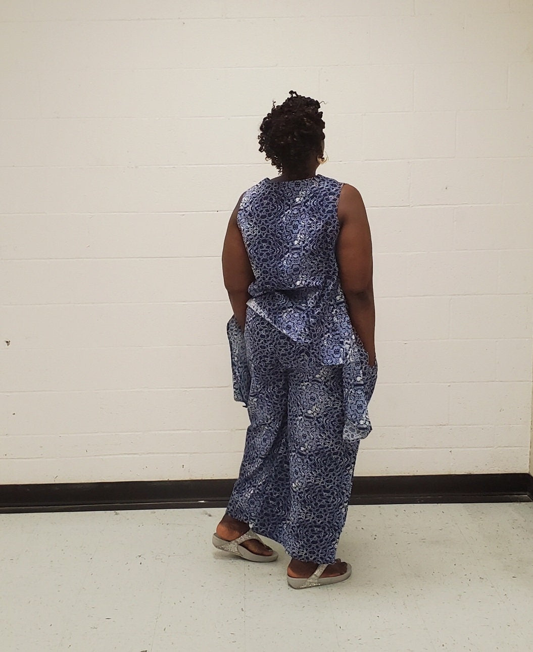 Colorful 2pc Flaired Wideleg Pantset with a Drawstring/Mudcloth Pattern Pantseg with GyeNyame symbols suze M/XL.