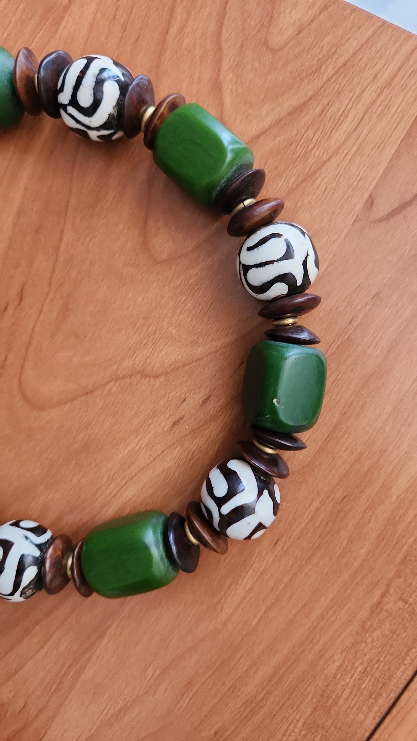 Chunky Mix Batik Bone in Green Necklace 100% Authentic/Unisex.