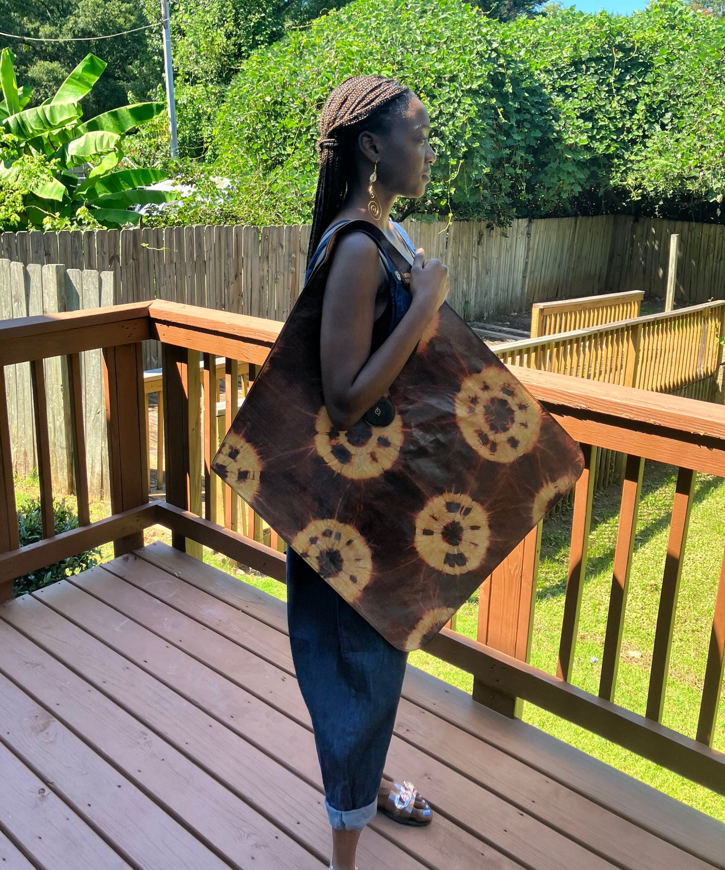 Exquisite XL Plate Leather Bag/handmade in Mali. 21x26x19 inches. Beautiful and rare Hand Dyed Leather Giant Portfolio shoulder bag.