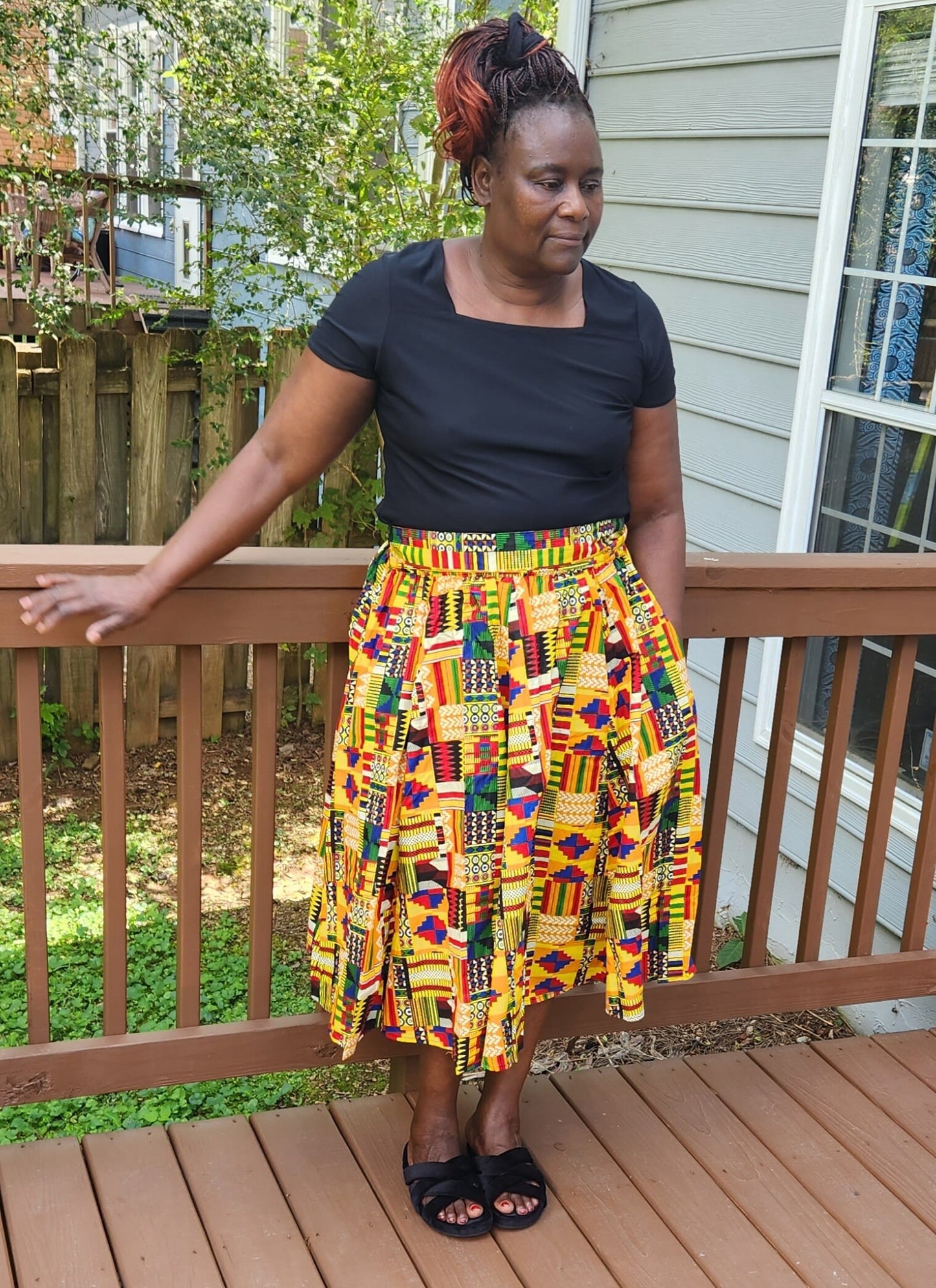 African Ankara Midi Skirt/ Dashiki Print Skirt elastic waist with a tie and pockets. One size fits S- XL.