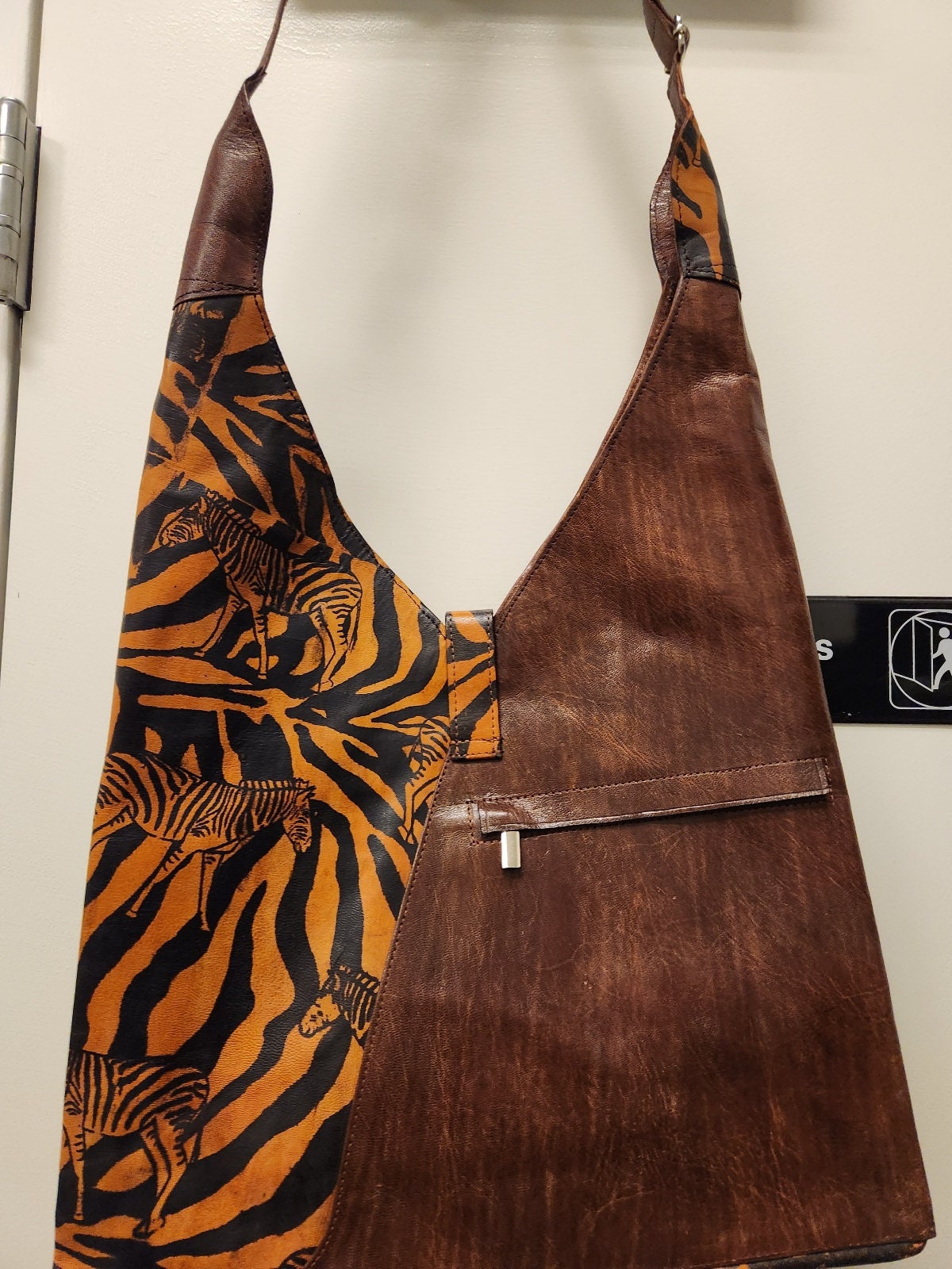 Handcrafted V Crossbody Bag/Mali Dogon Hunter Bag/Tuareg Leather Bag.