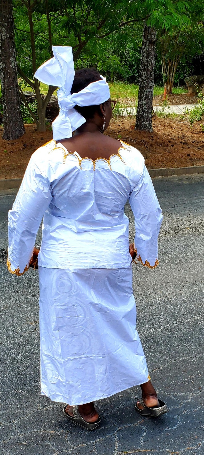 African Traditional Women Skirt Set/White and Gold 3 pc Wrap Skirt set with a Head Wrap/Fits L/XL.
