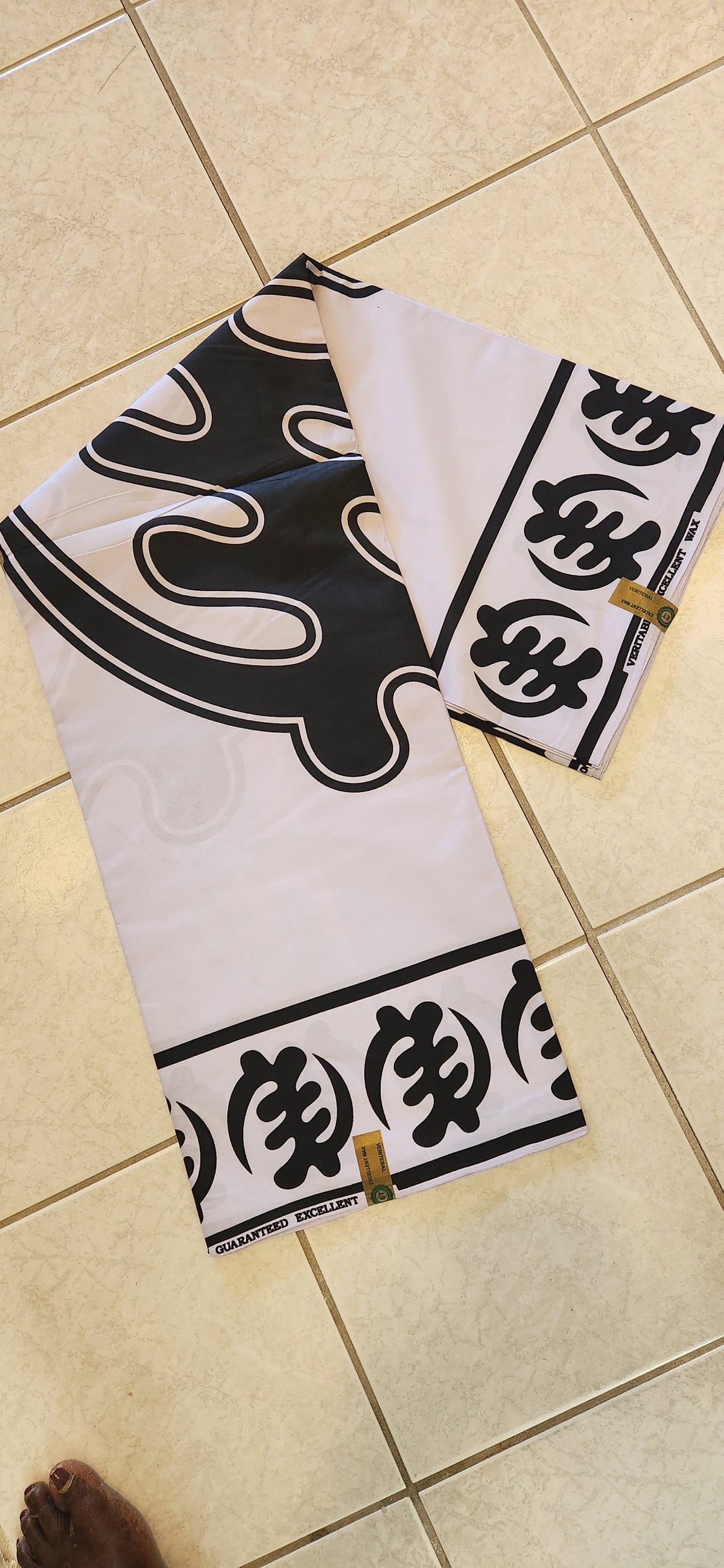 Black and white Gyenyame Fabric