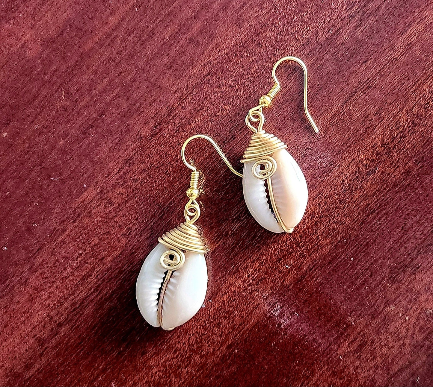 Cowrie Shell Earrings/African Cowrie Earrings//Ethnic Earrings/Gift for her.